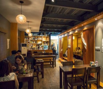 为什么中国新中产爱上了日本平民居酒屋？