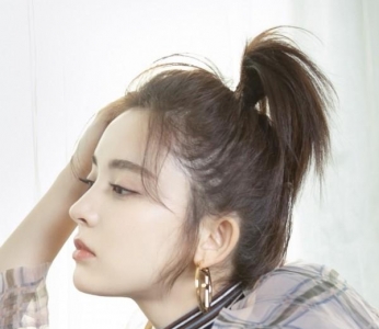 周冬雨短发又有新玩法 这个夏日同款发型轻松get