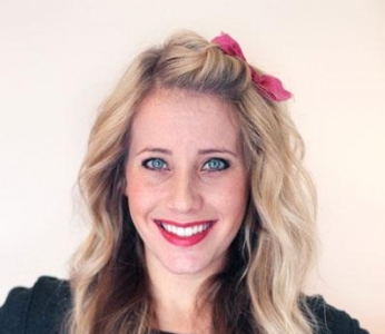 蝴蝶结发夹轻松打造8款发型 你还不快快学起来