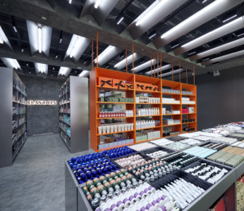 全球高端美妆零售品牌 「HAYDON 黑洞」中国首店武汉店盛大开幕