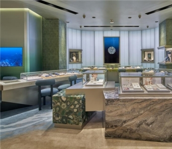 以沧海瑰宝绵延自然之美 周生生全港首家海洋主题珠宝概念店于海港城全新亮相