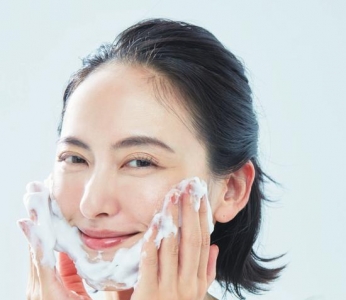纠正洗脸方式，如何正确去除“氧化皮脂”？